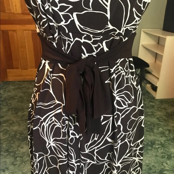 Brown and white dress womens medium - Picture 4 of 5